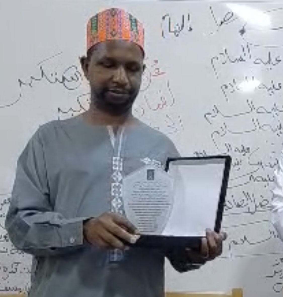 Remise d'une distinction lors du voyage culturel en Égypte